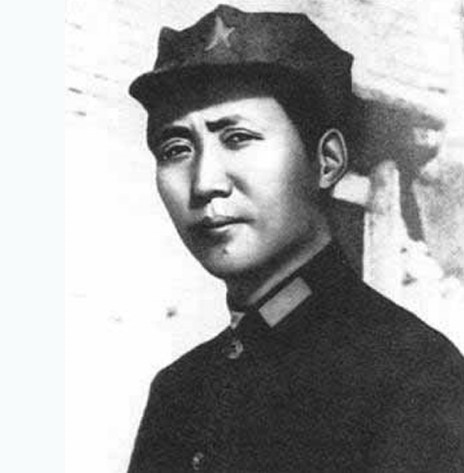 毛澤東戴著(zhù)八角帽的照片