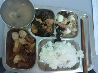 帽廠(chǎng)食堂管理保證員工吃上滿(mǎn)意的飯菜